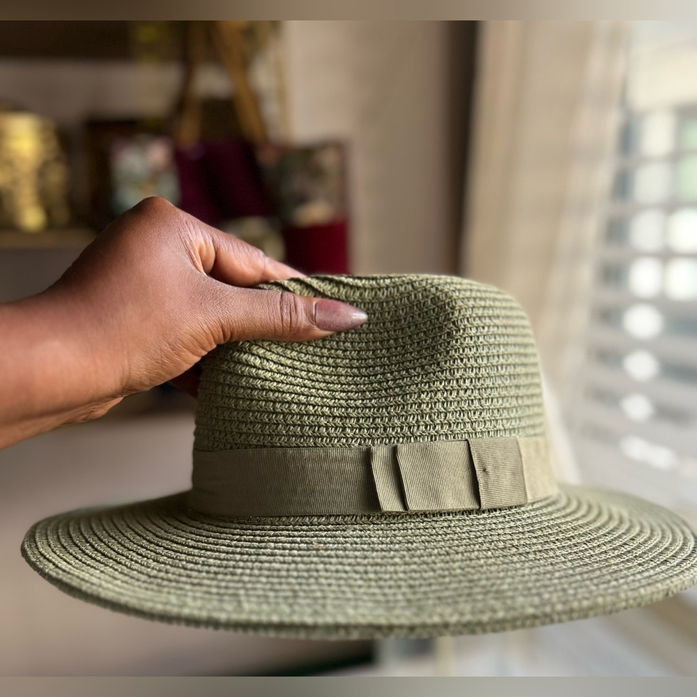 Forever 21 Straw Fedora Hat - Sage (S/M)
